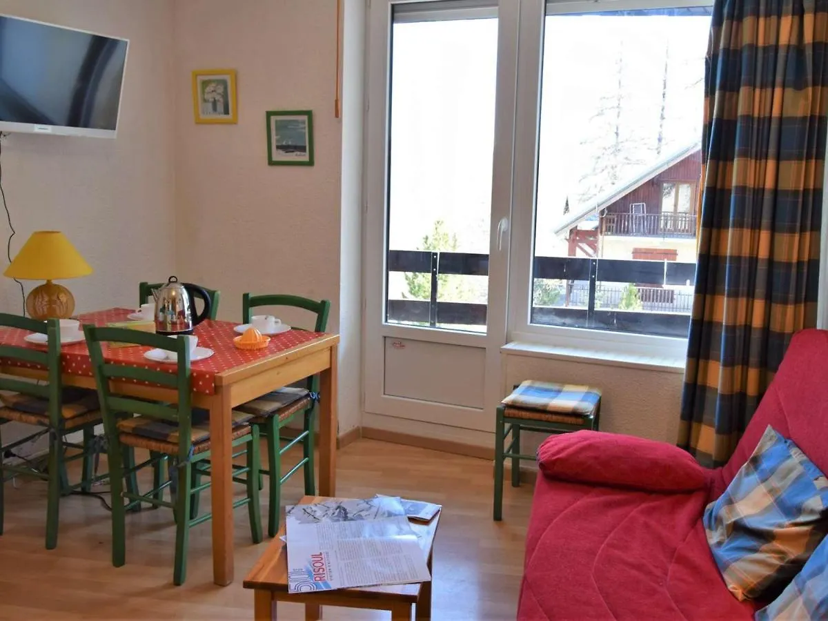 Studio 4 Pers Au Pied Des Pistes A Risoul 1850 Avec Parking Gratuit Et Casier A Ski - Fr-1-330-57 0*,  France